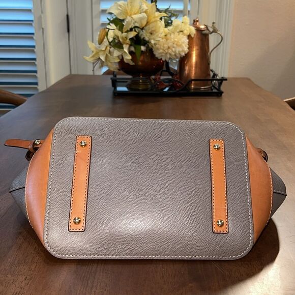 Dooney & Bourke Claremont Pebble Leather Drawstring Bucket Bag Gray Tan Tassel - Picture 7 of 9